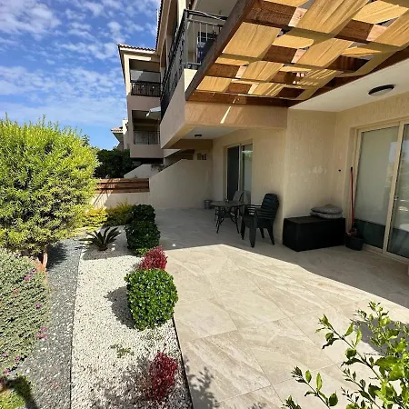 Azure Apartment *